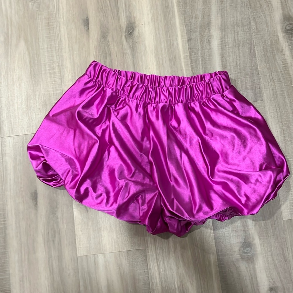 NWT Bubble shorts
